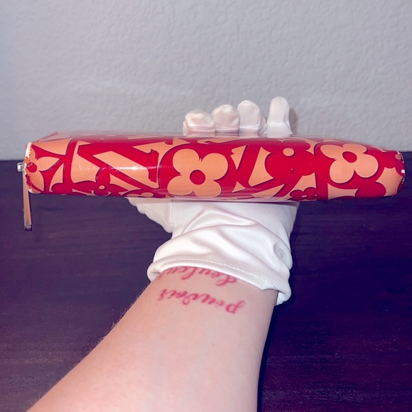 LV LIMITED EDITION LOUIS VUITTON SWEET MONOGRAM VERNIS ZIPPY WALLET- AS IS - Picture 6 of 15